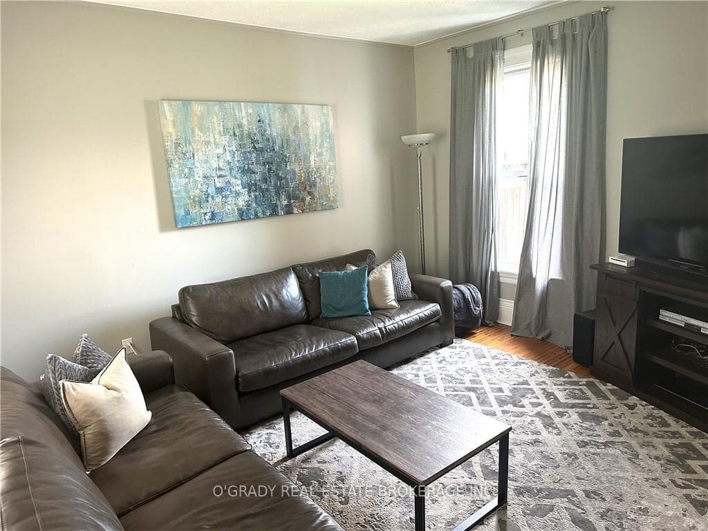 79 BARTHOLOMEW Street photo 3