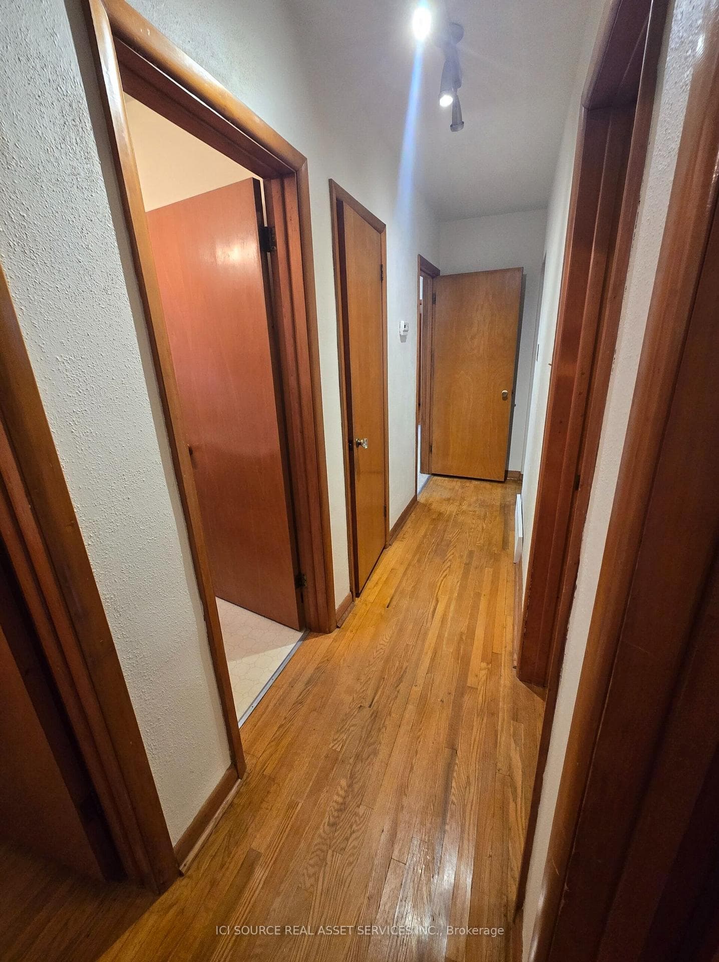 388 Griffith Street photo 15