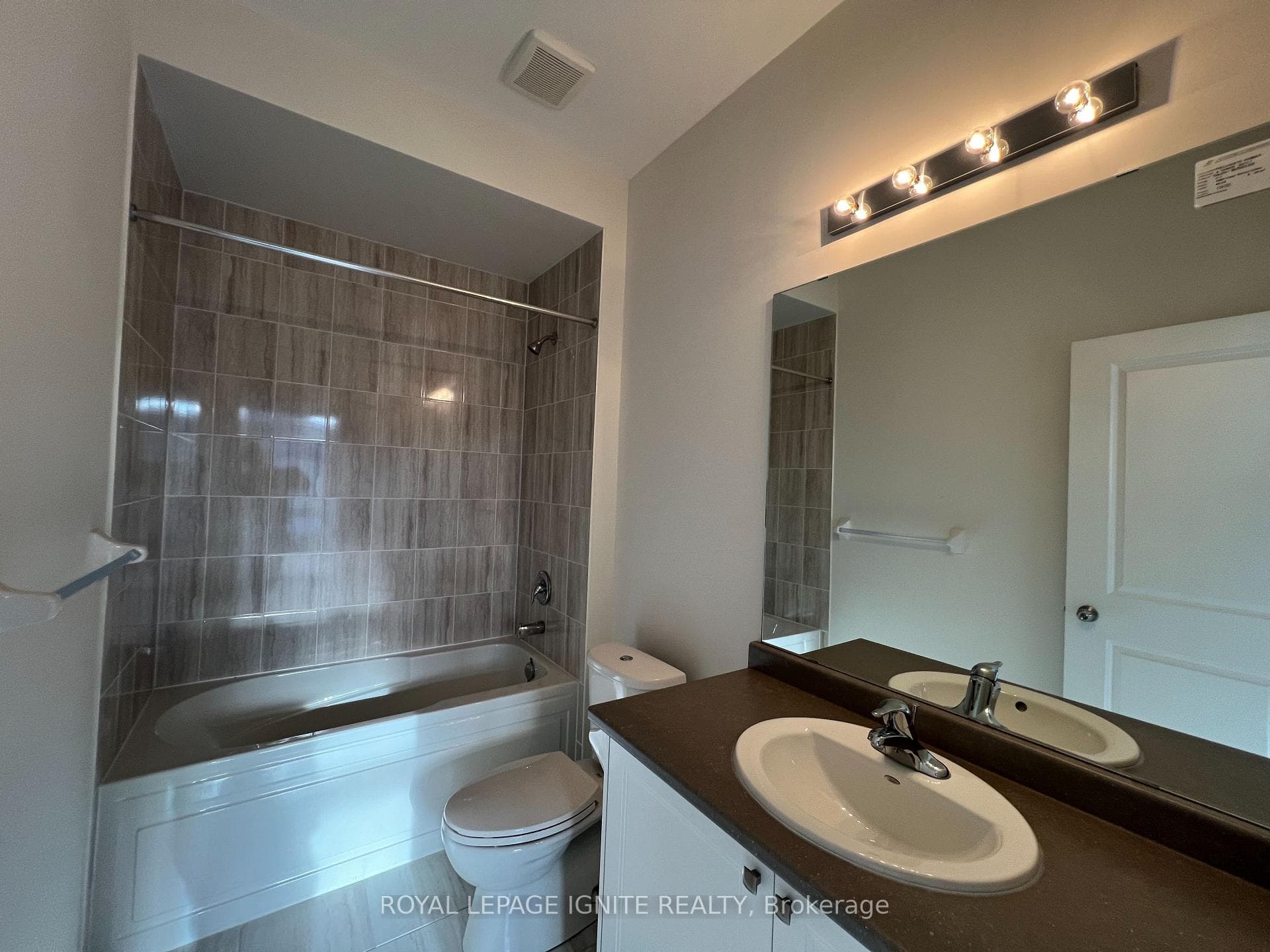 446 Salem Road photo 16