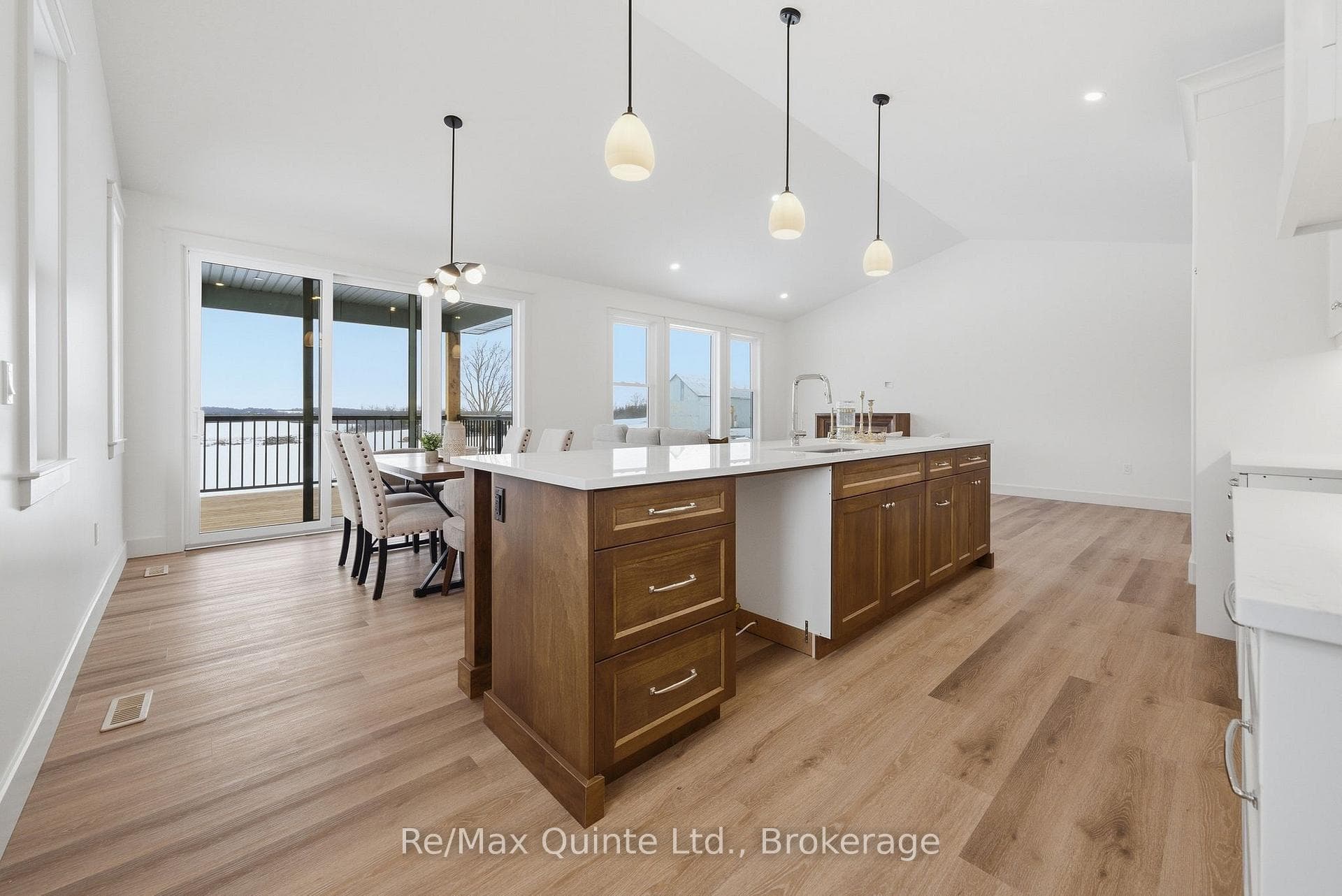 2501 Harmony Road photo 13