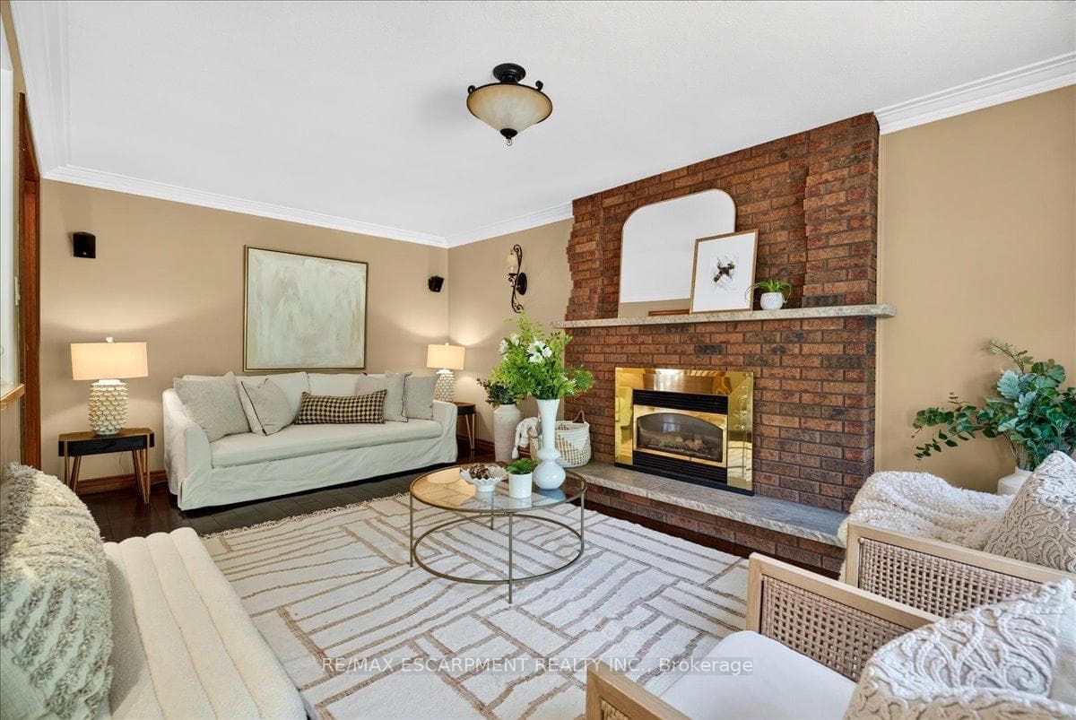 339 Kingsway Place photo 14