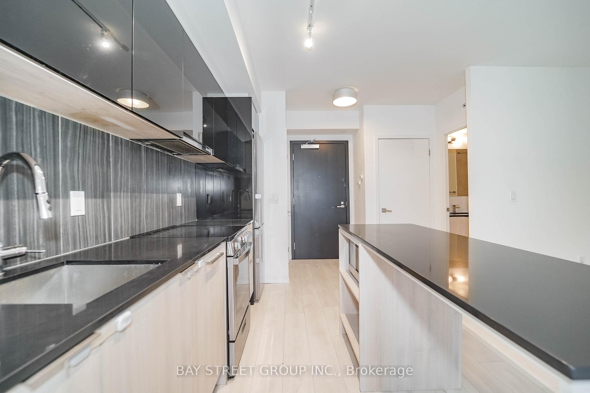 31 Tippett Road Unit 236 photo 9