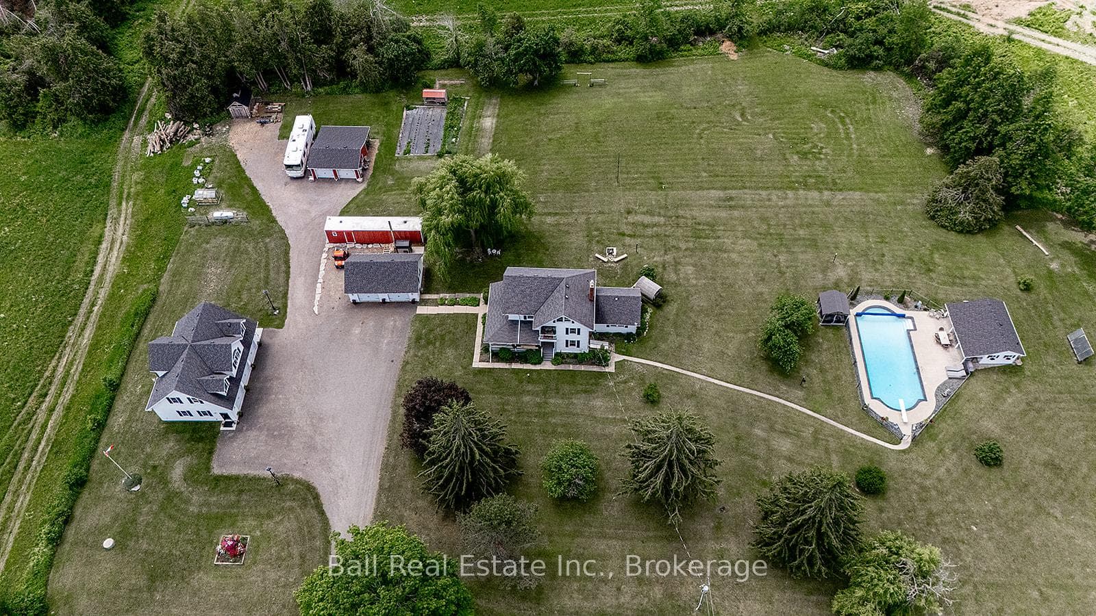 734 Tara Road photo 47