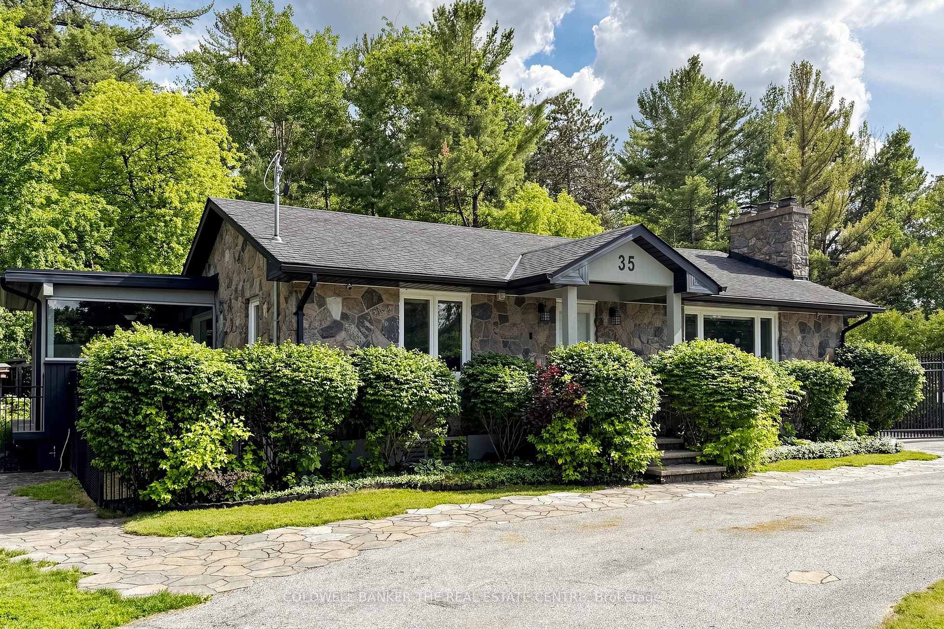 35 Parkside Drive photo 2