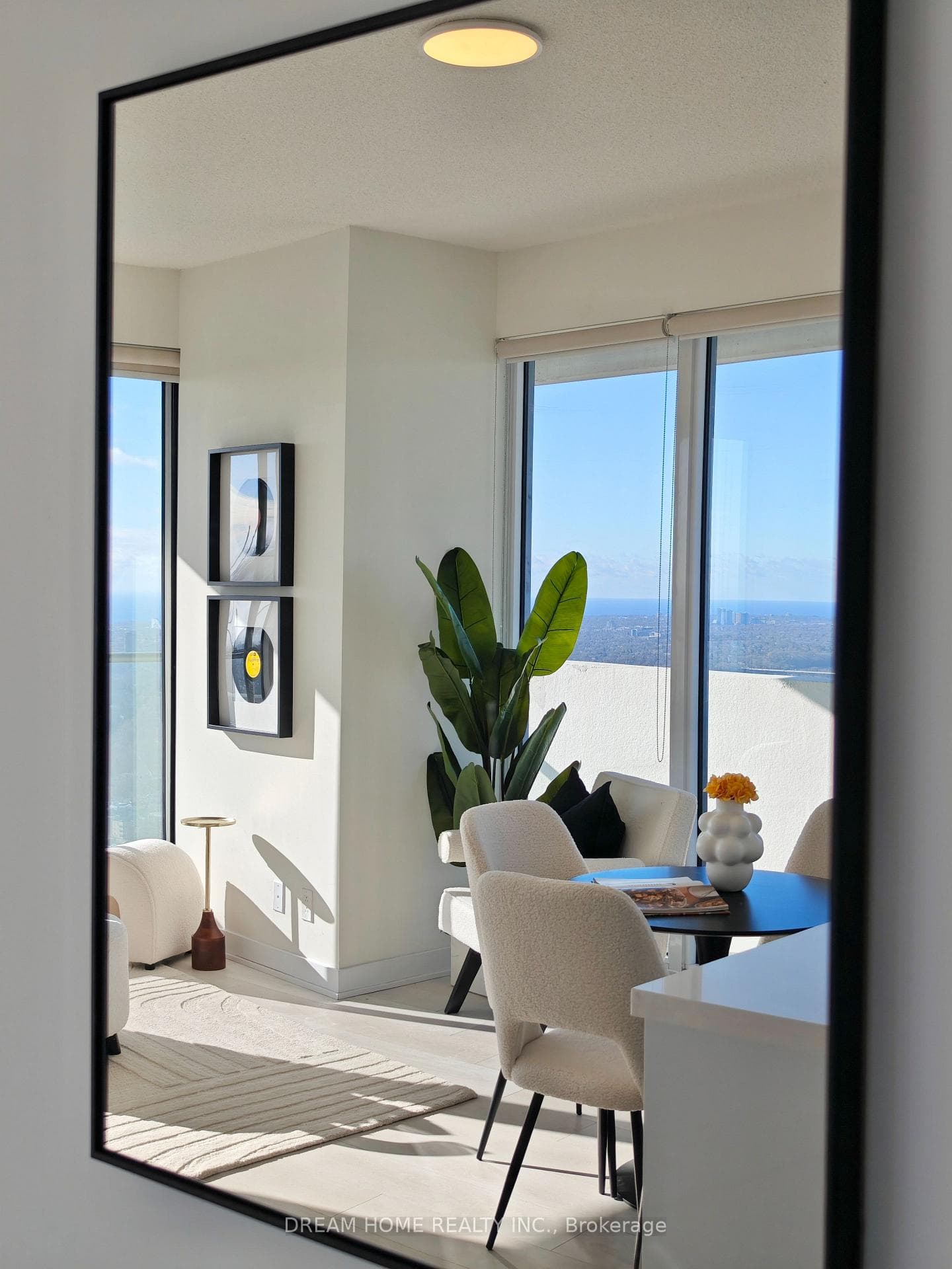 2221 Yonge Street Unit 5303 photo 35