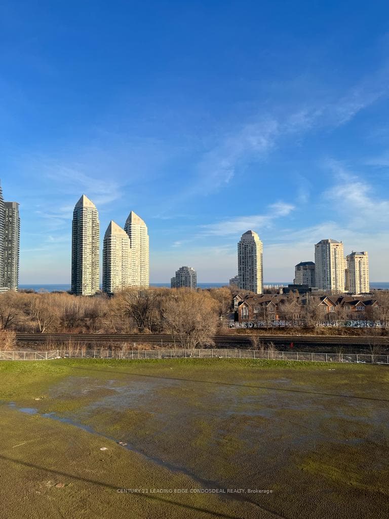 251 MANITOBA Street Unit 616 photo 1