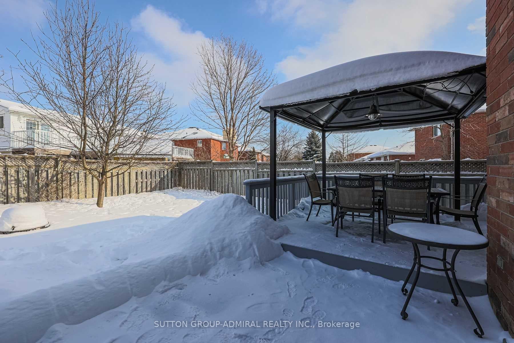 242 Mapleton Avenue photo 25