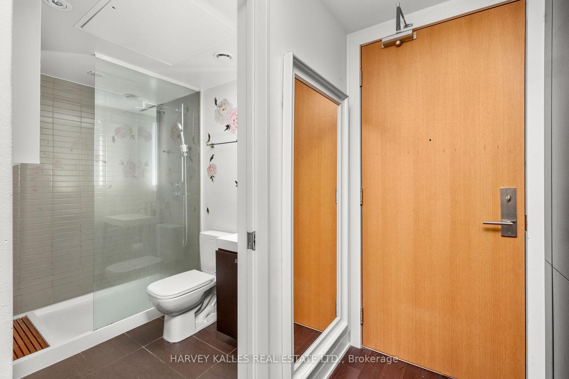 629 King Street Unit 312 photo 4
