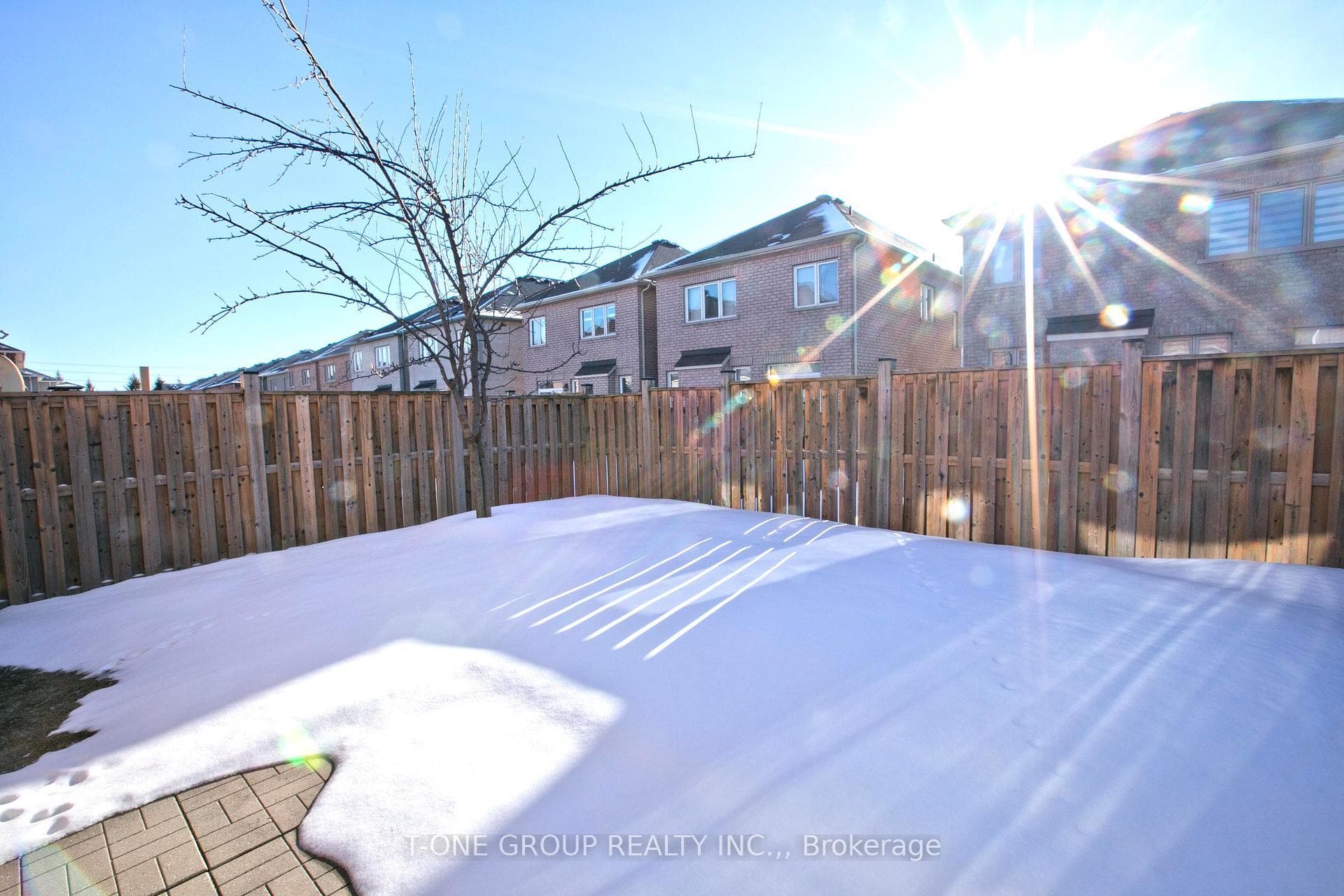 32 Alexander Lawrie Avenue photo 22