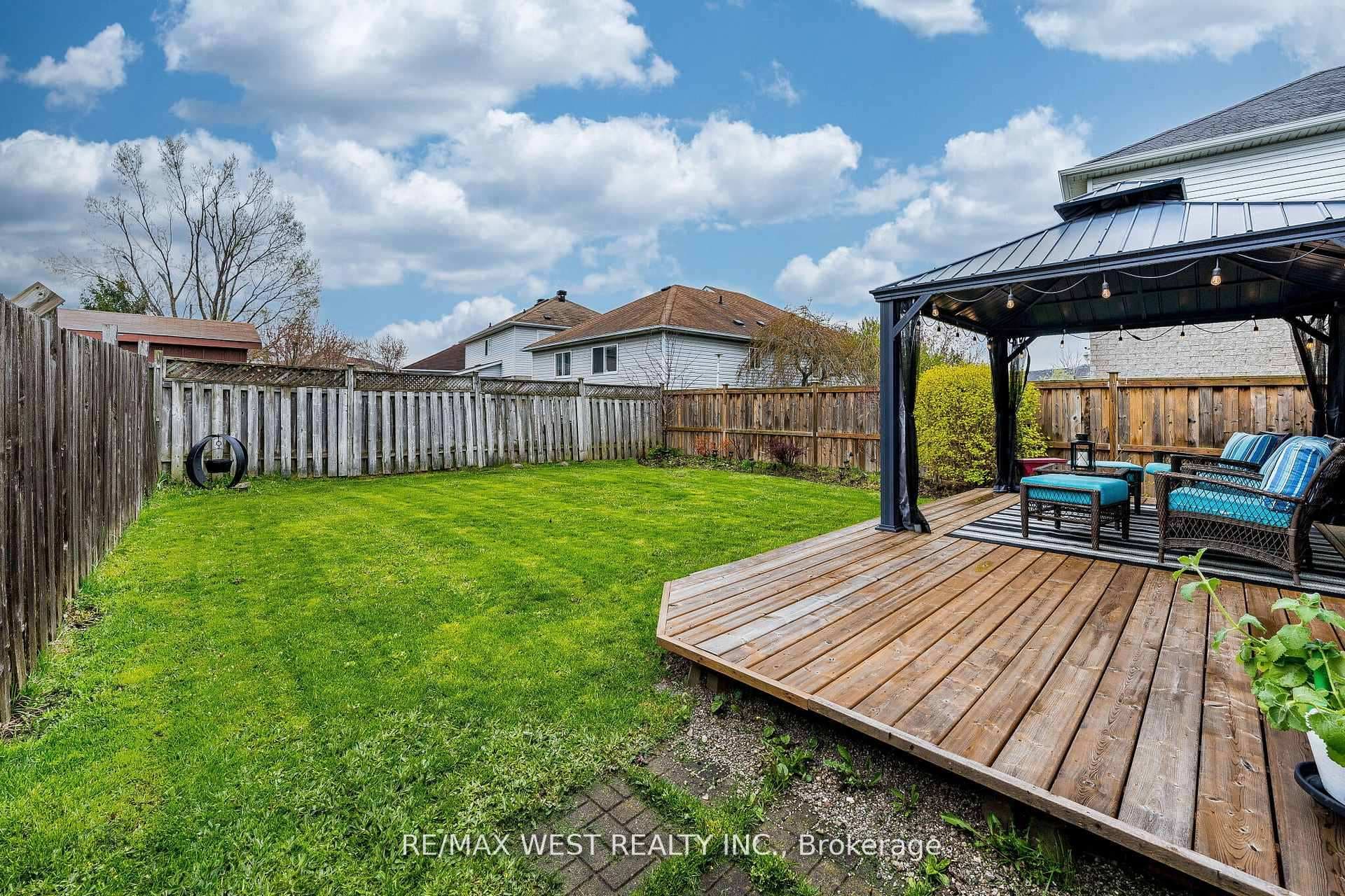 5 Moir Crescent photo 46
