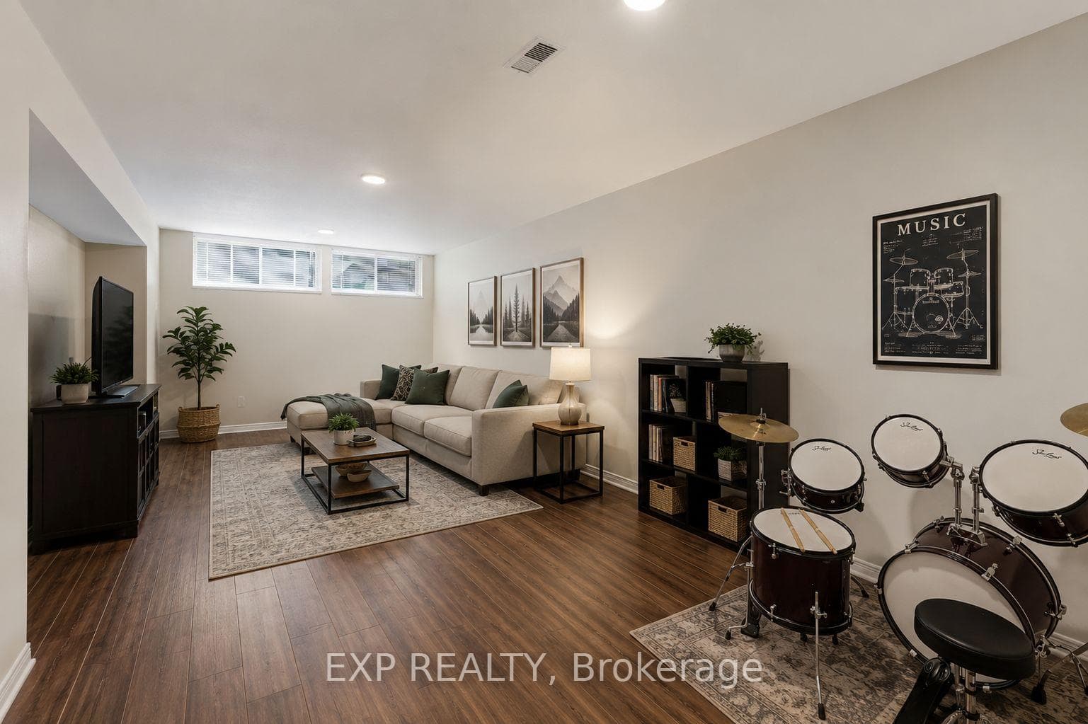 203 Duntroon Circle photo 34