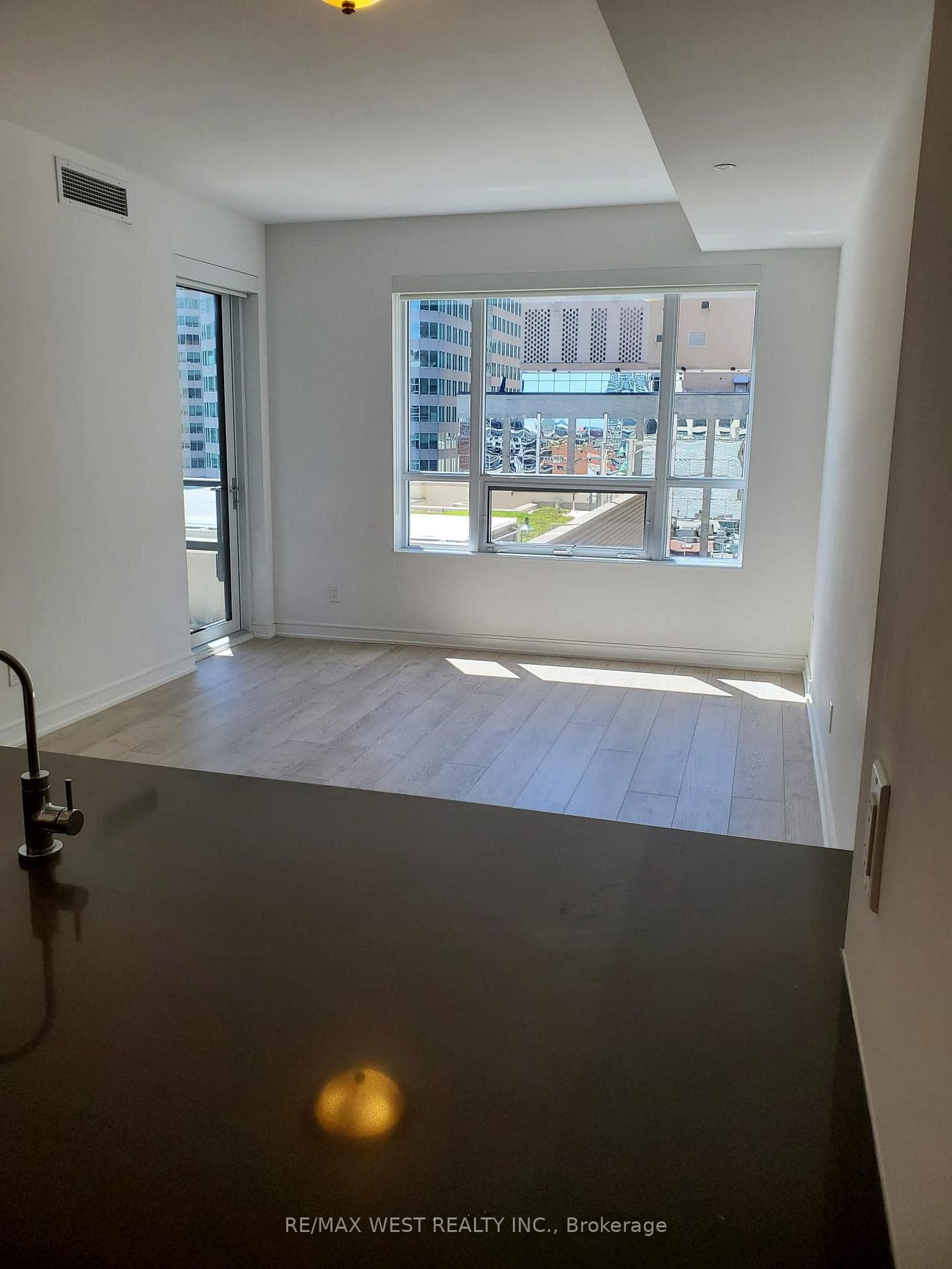 88 Scott Street Unit 1013 photo 1
