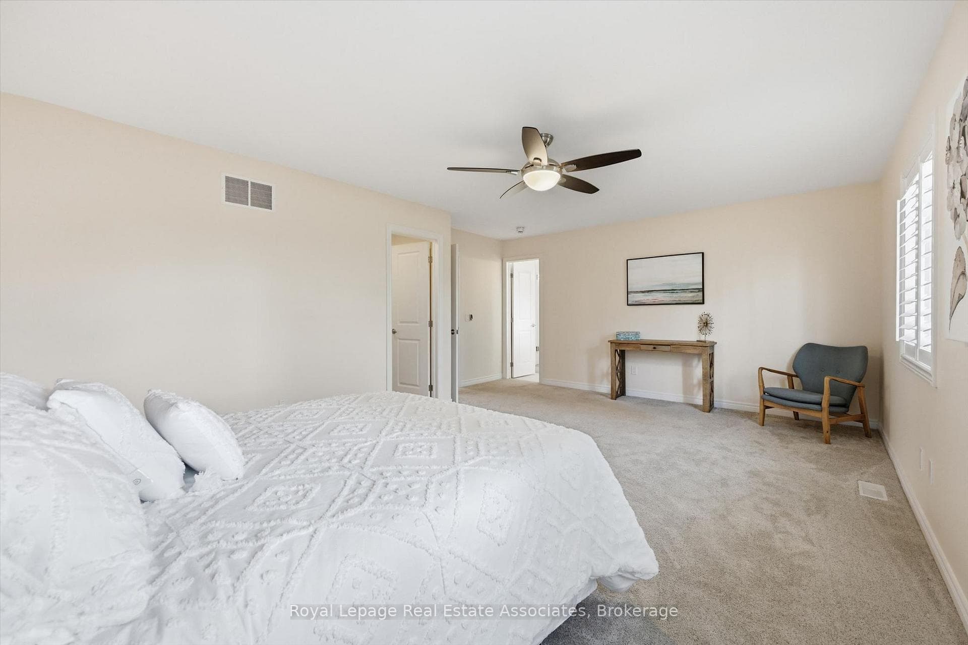 1 Southshore Crescent photo 19