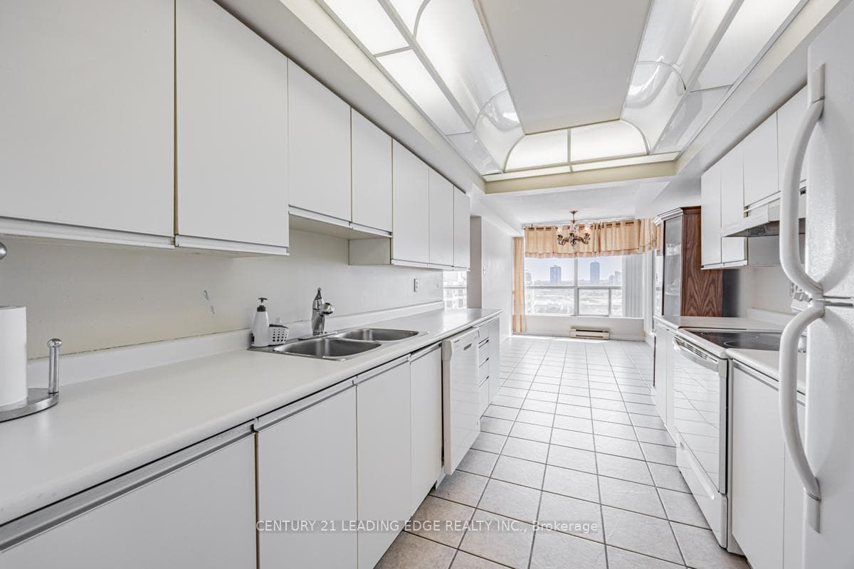 4725 Sheppard Avenue Unit 1603 photo 3