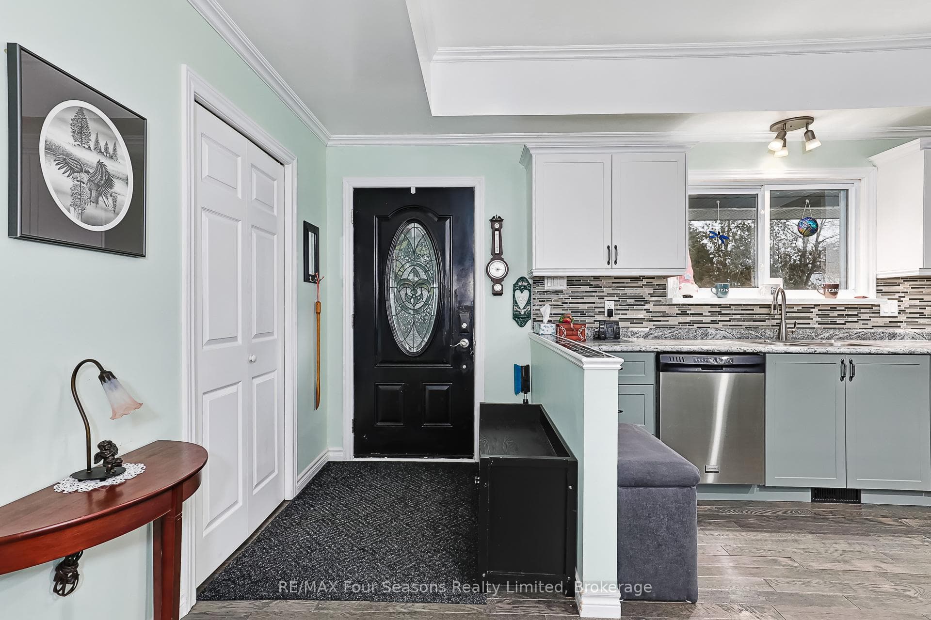 225 Christopher Street photo 11