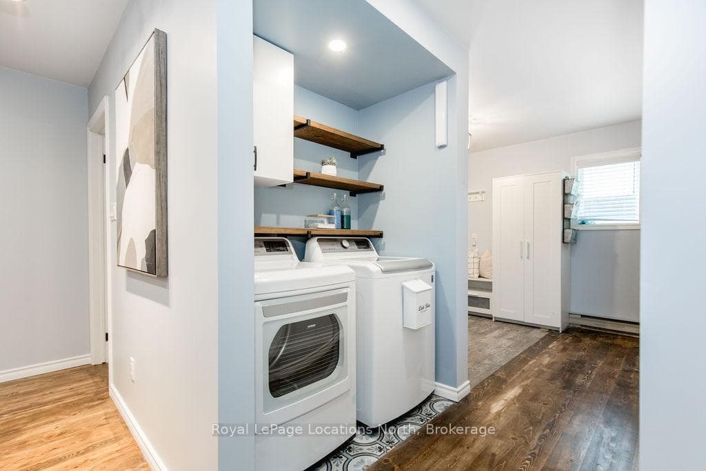 44 STROUD Crescent photo 9