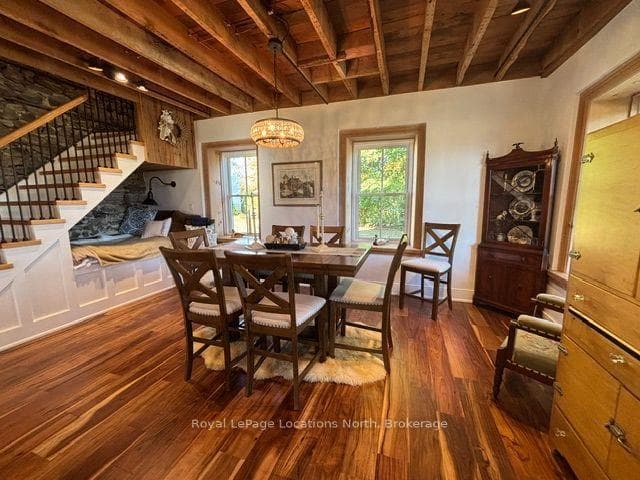 448 Grandview Drive photo 5