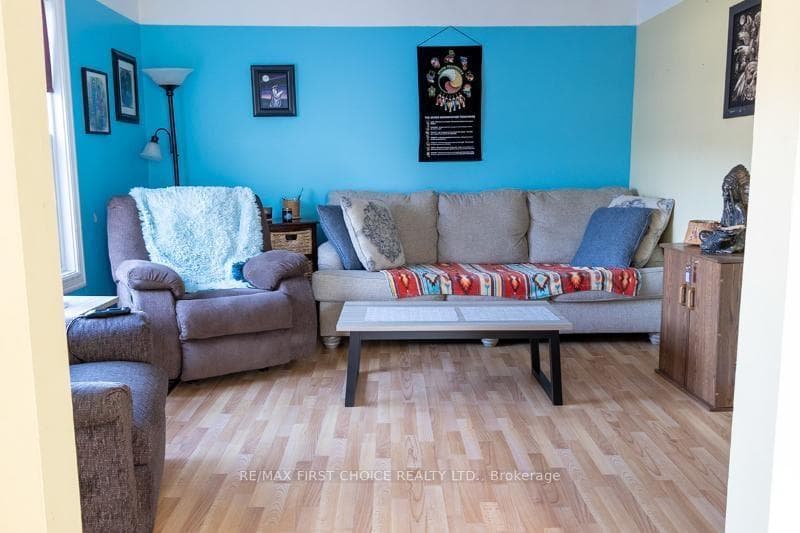 211 Third Avenue photo 12