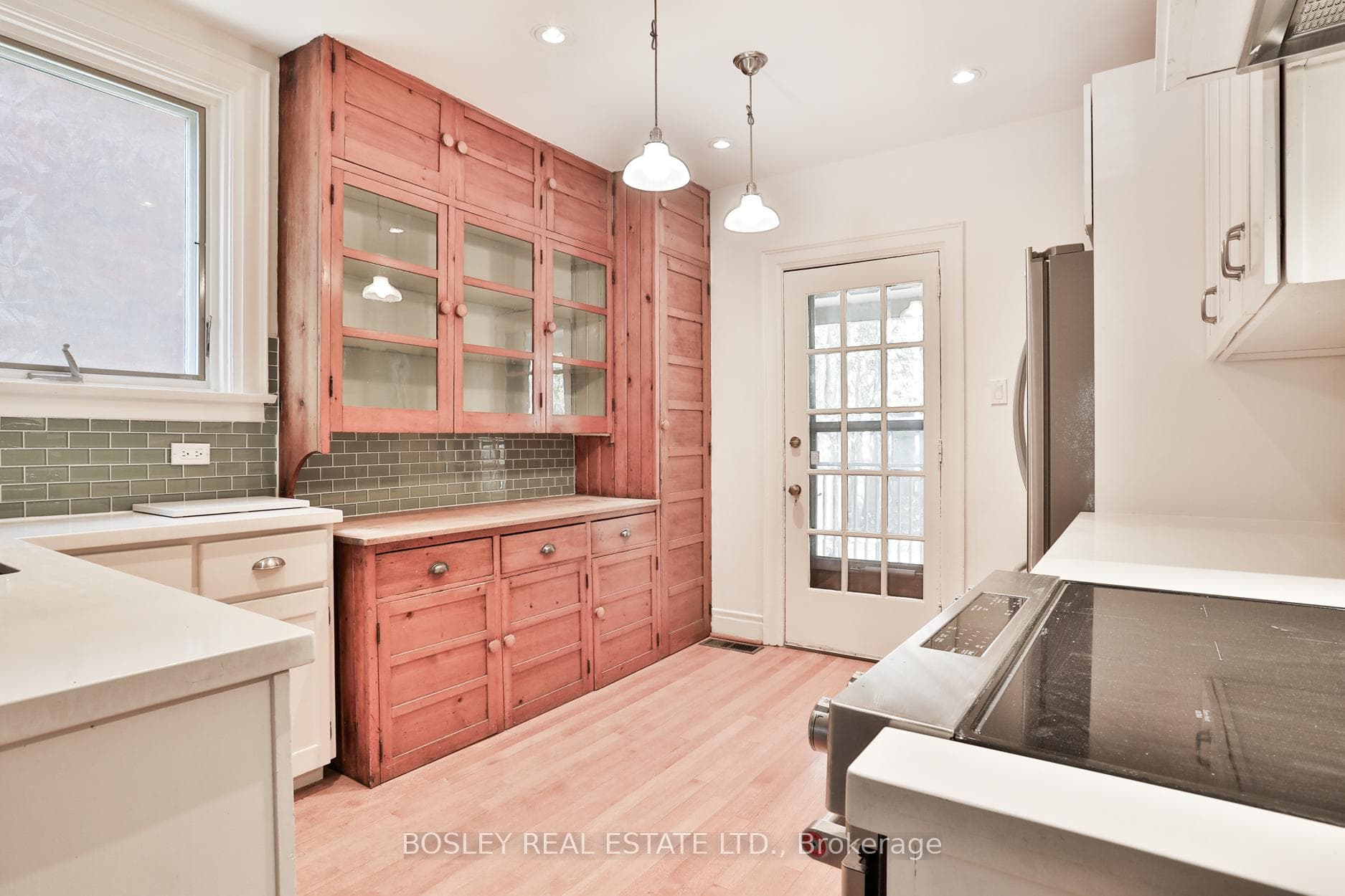82 Belsize Drive photo 9
