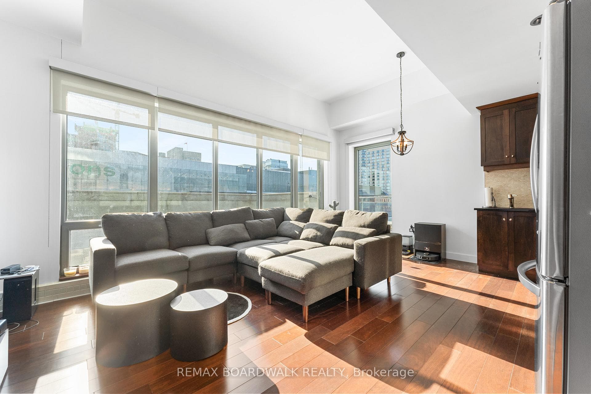 90 George Street Unit 401 photo 4
