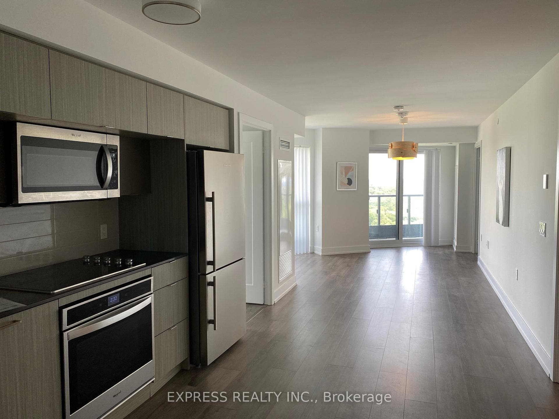 585 Bloor Street Unit 2217 photo 2
