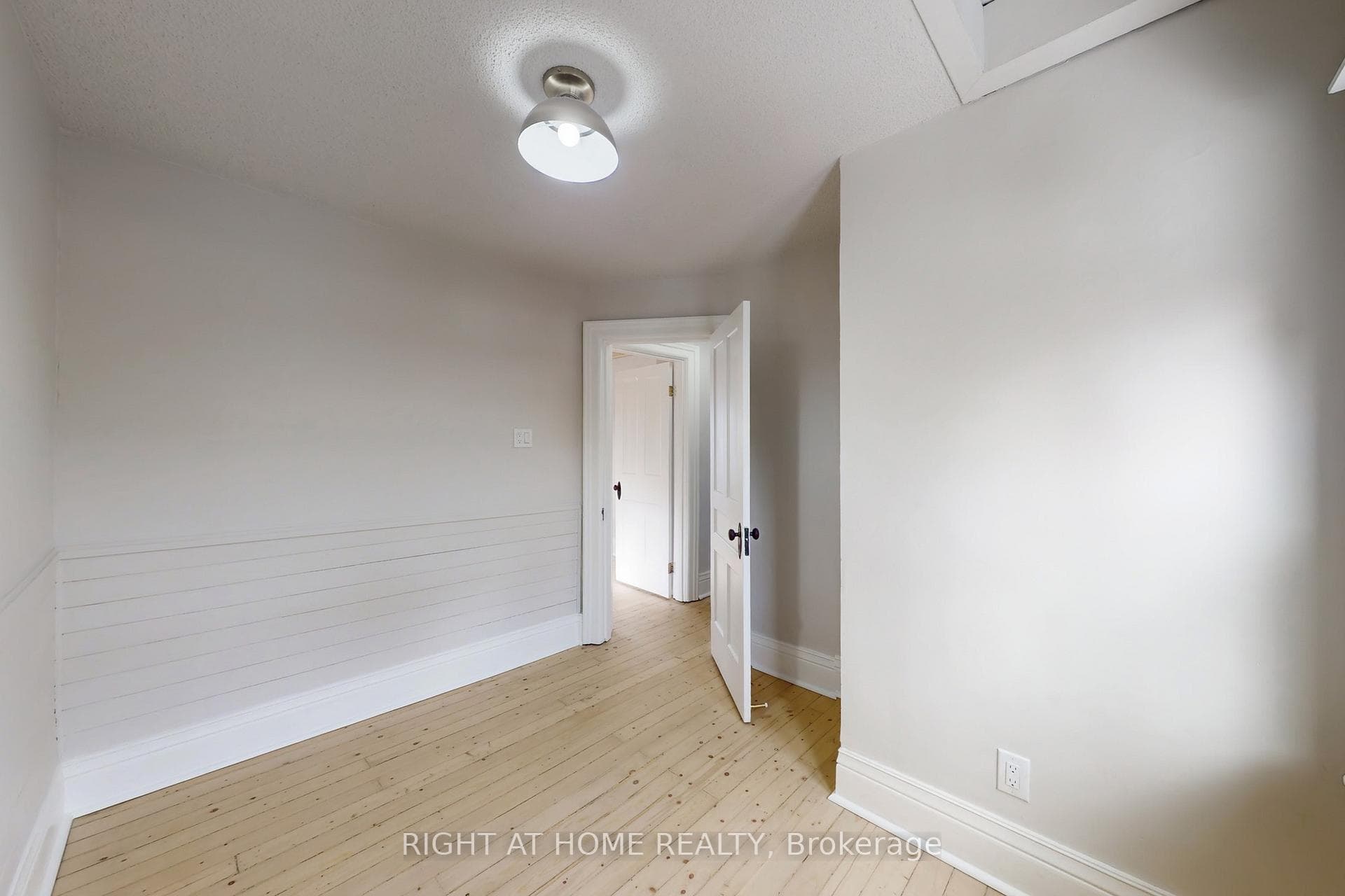333 Millard Avenue Unit Upper photo 14