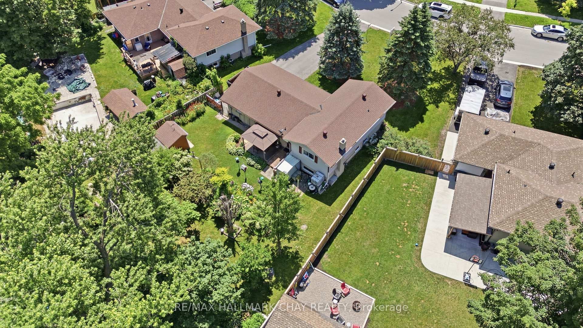 6 Highcroft Drive photo 36