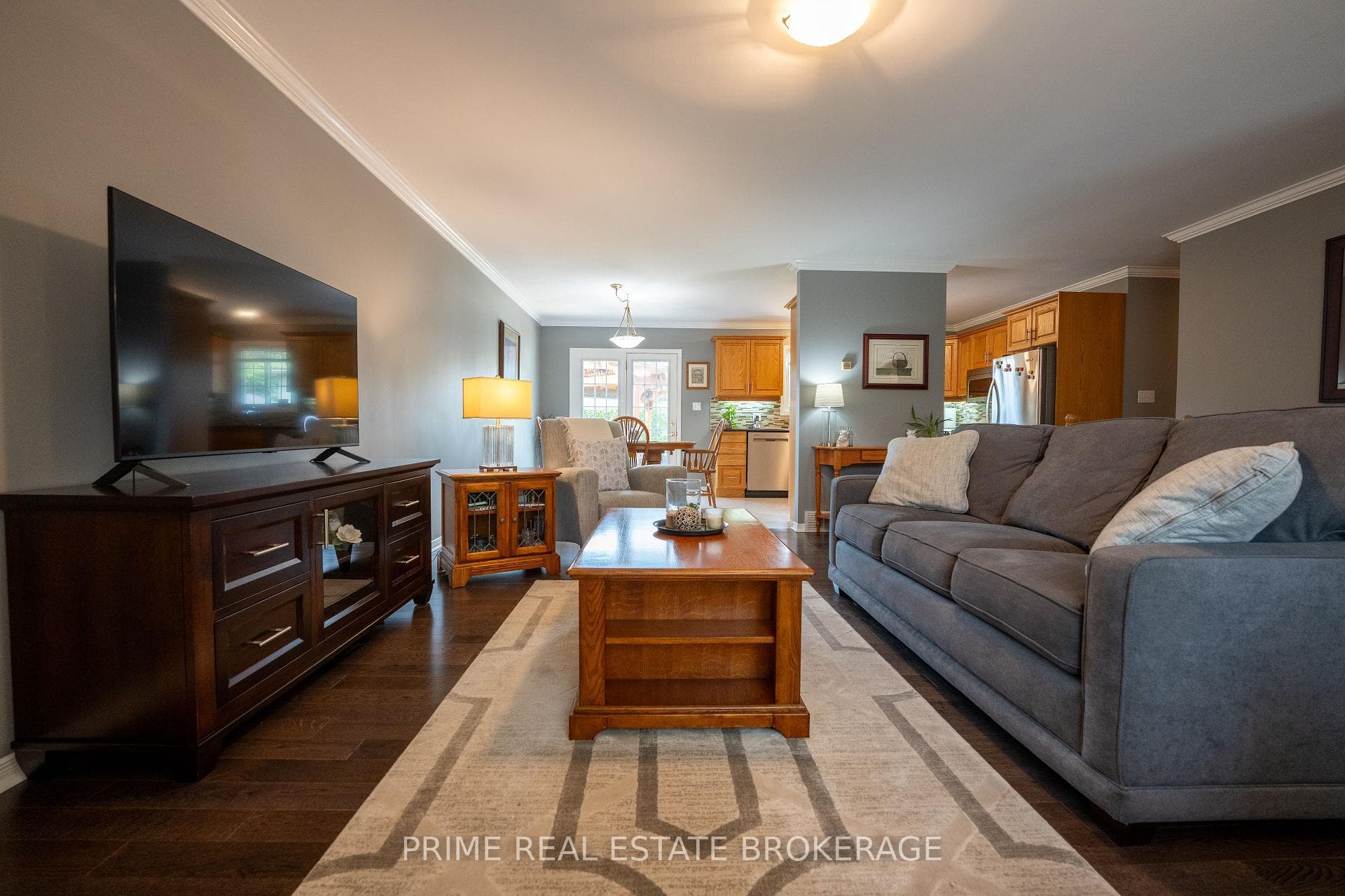 8 Sherwood Crescent photo 6