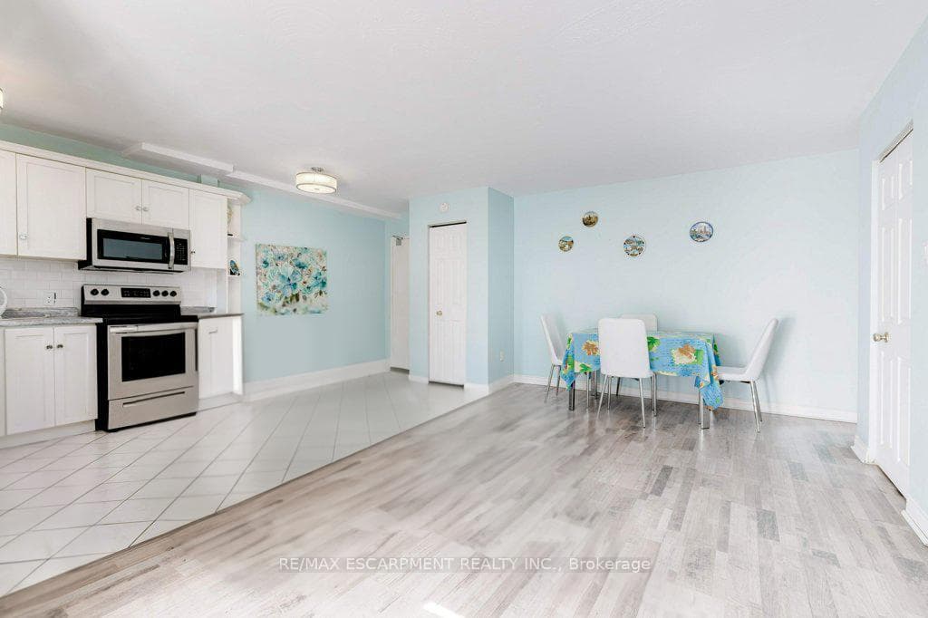 2373 King Street Unit 17 photo 7