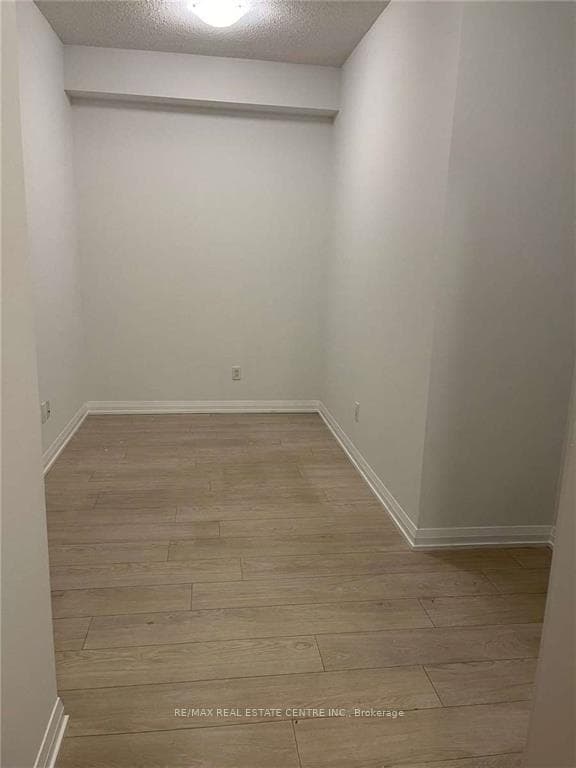 7895 Jane Street Unit 2002 photo 10