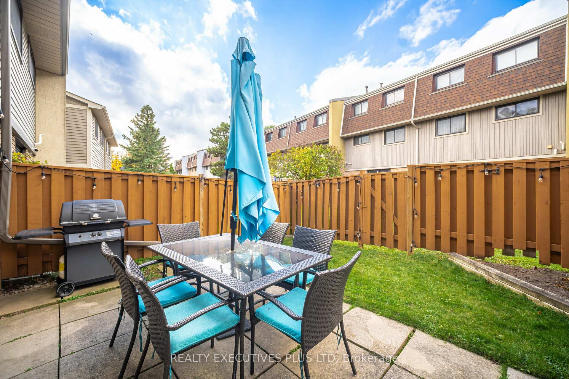 115 Ashton Crescent photo 32