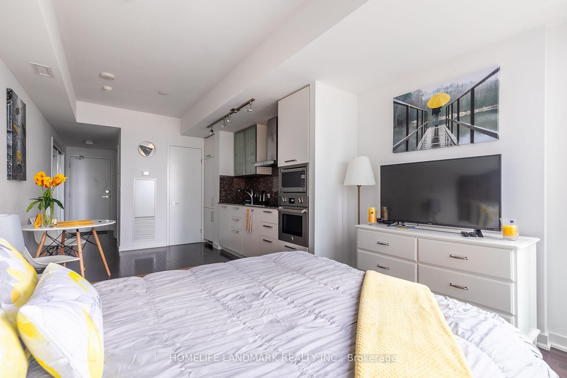 12 York Street Unit 508 photo 11