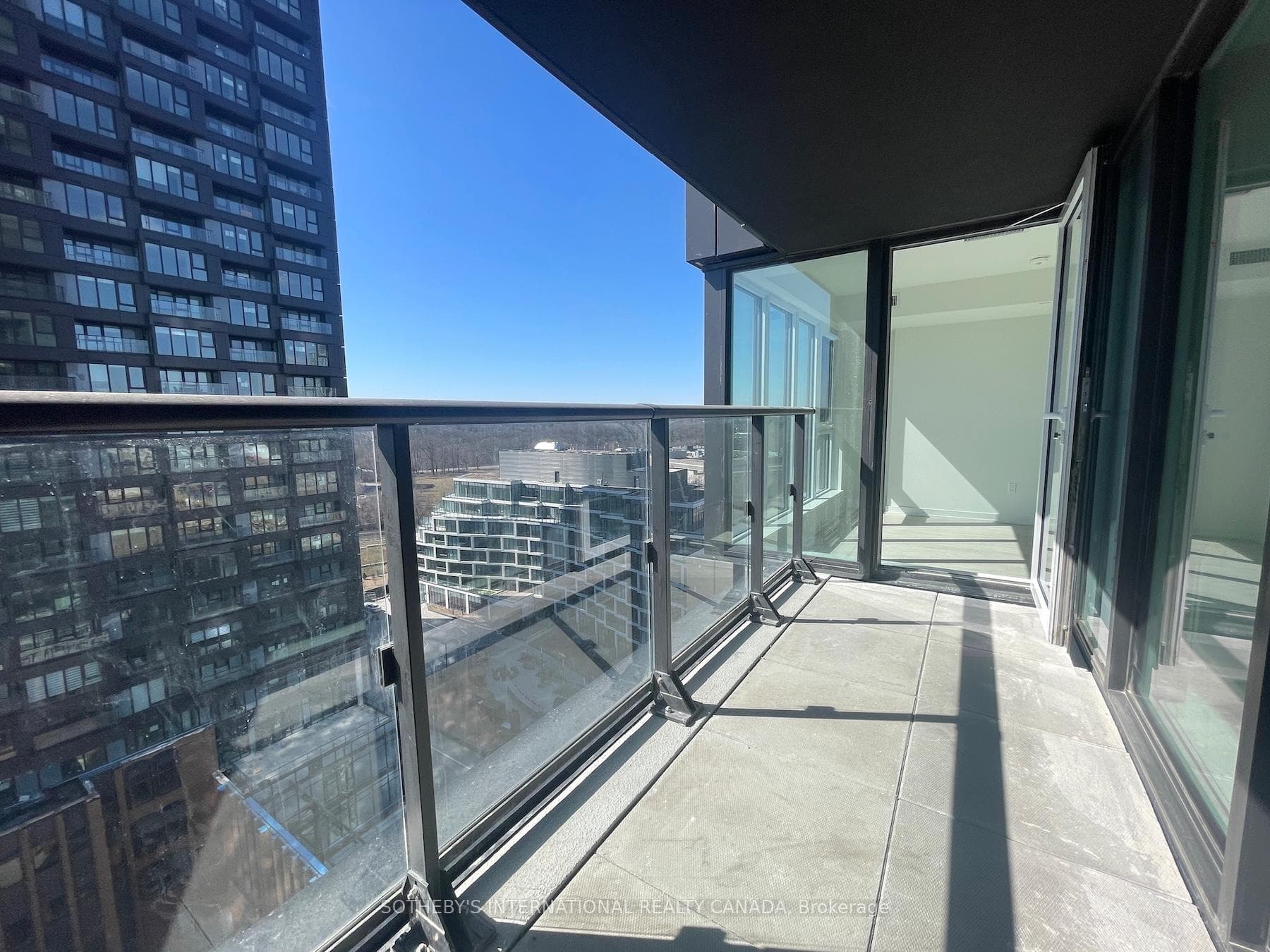 5 Quarrington Lane Unit 1402 photo 18