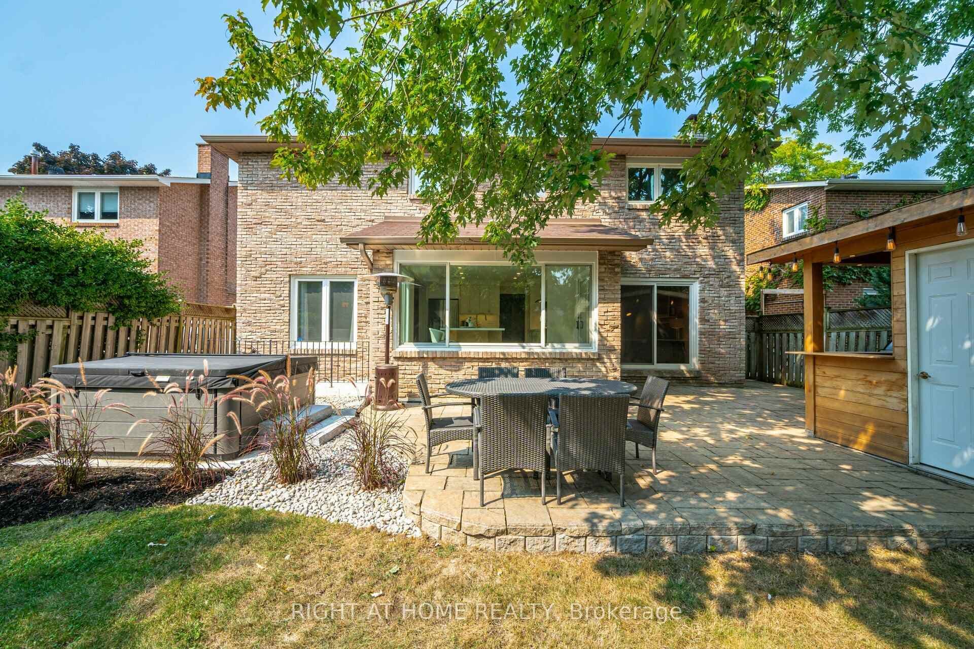 1060 Vanier Drive photo 29
