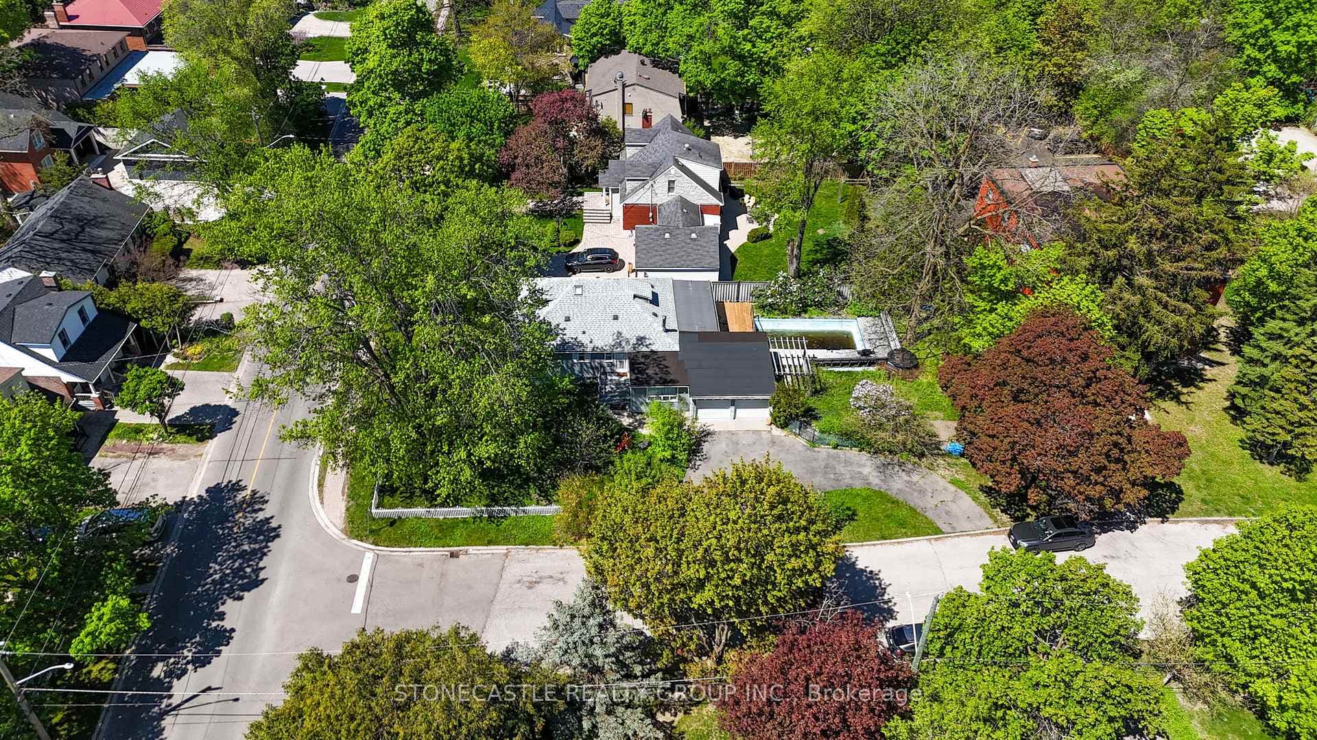 151 Richmond Street photo 20