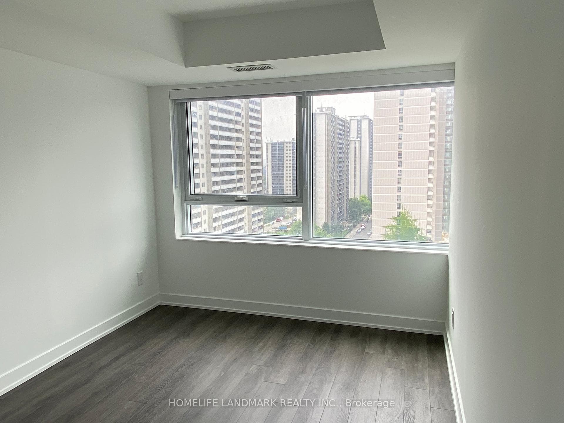 609 Sherbourne Street Unit 1401 photo 11