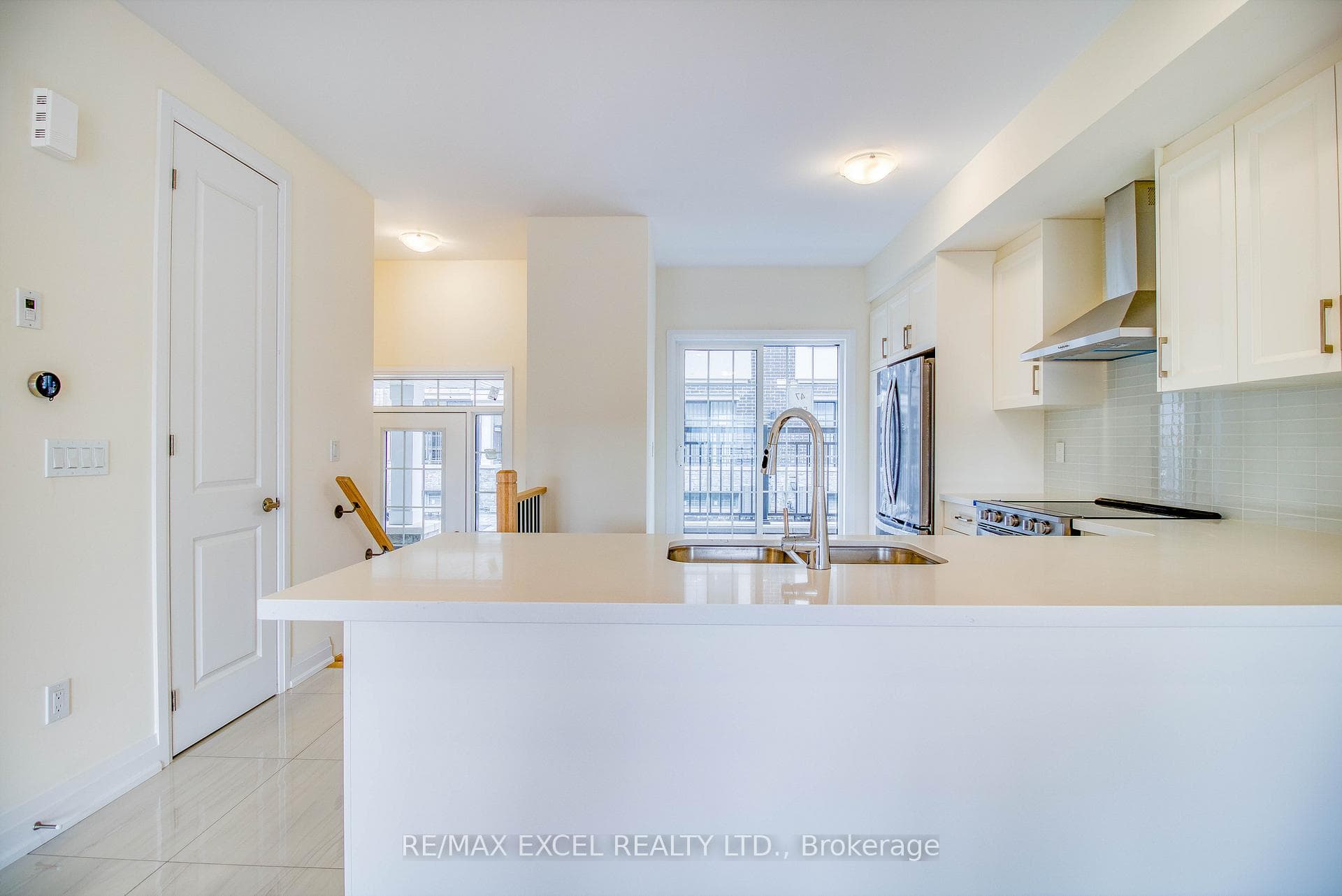 18 Clippers Crescent photo 6