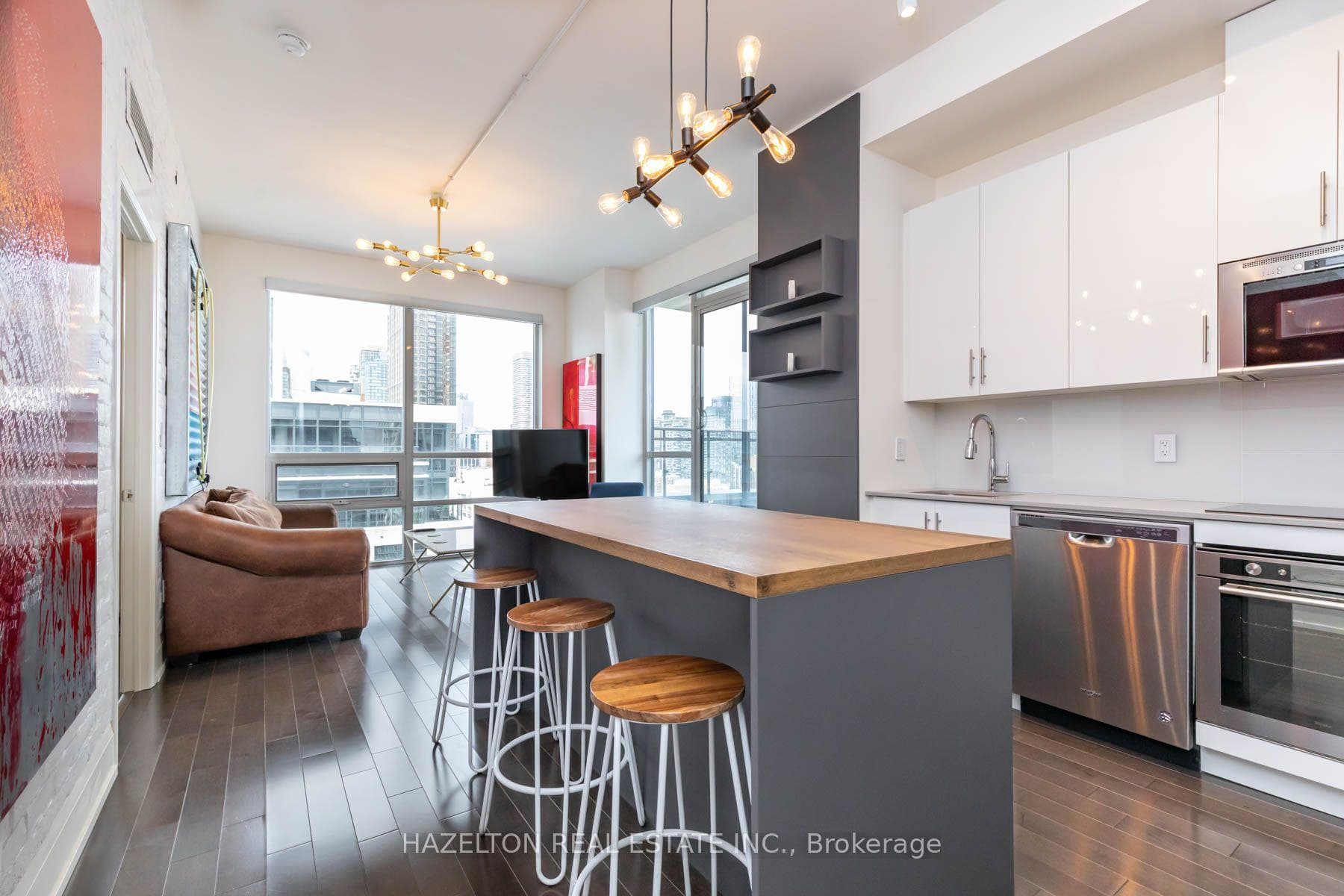 460 Adelaide Street Unit Ph103 photo 3
