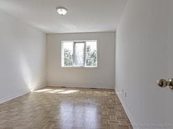 19 Carnarvon Avenue photo 5