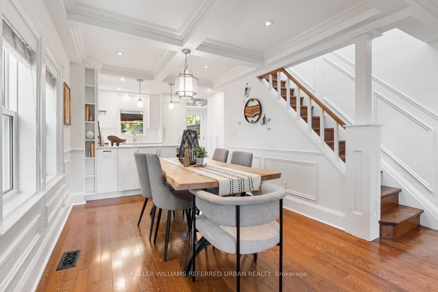 231 Lee Avenue photo 8