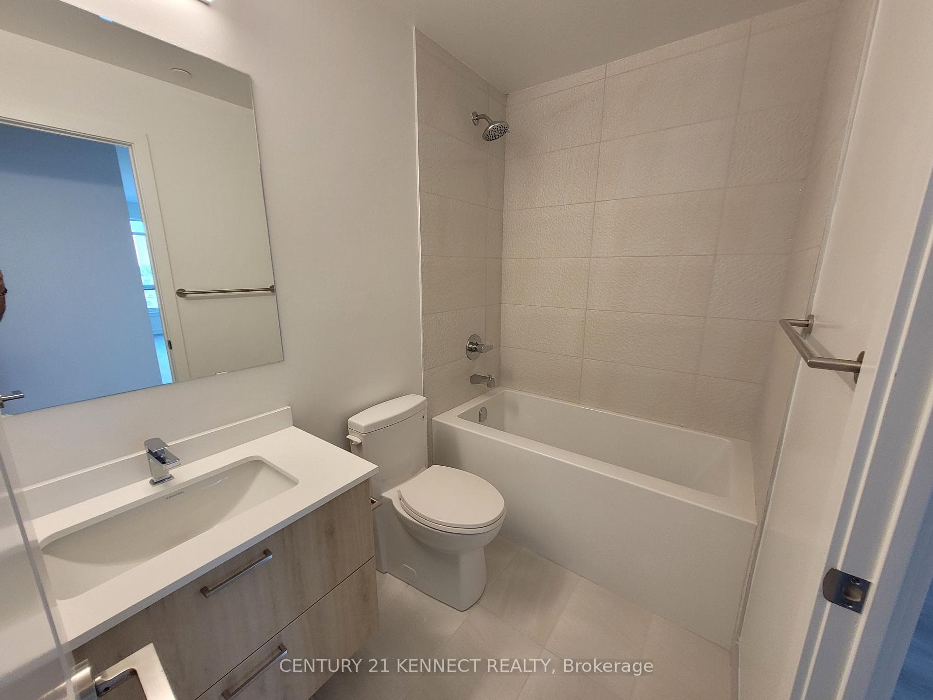 50 Upper Mall Way Unit B-0432 photo 23