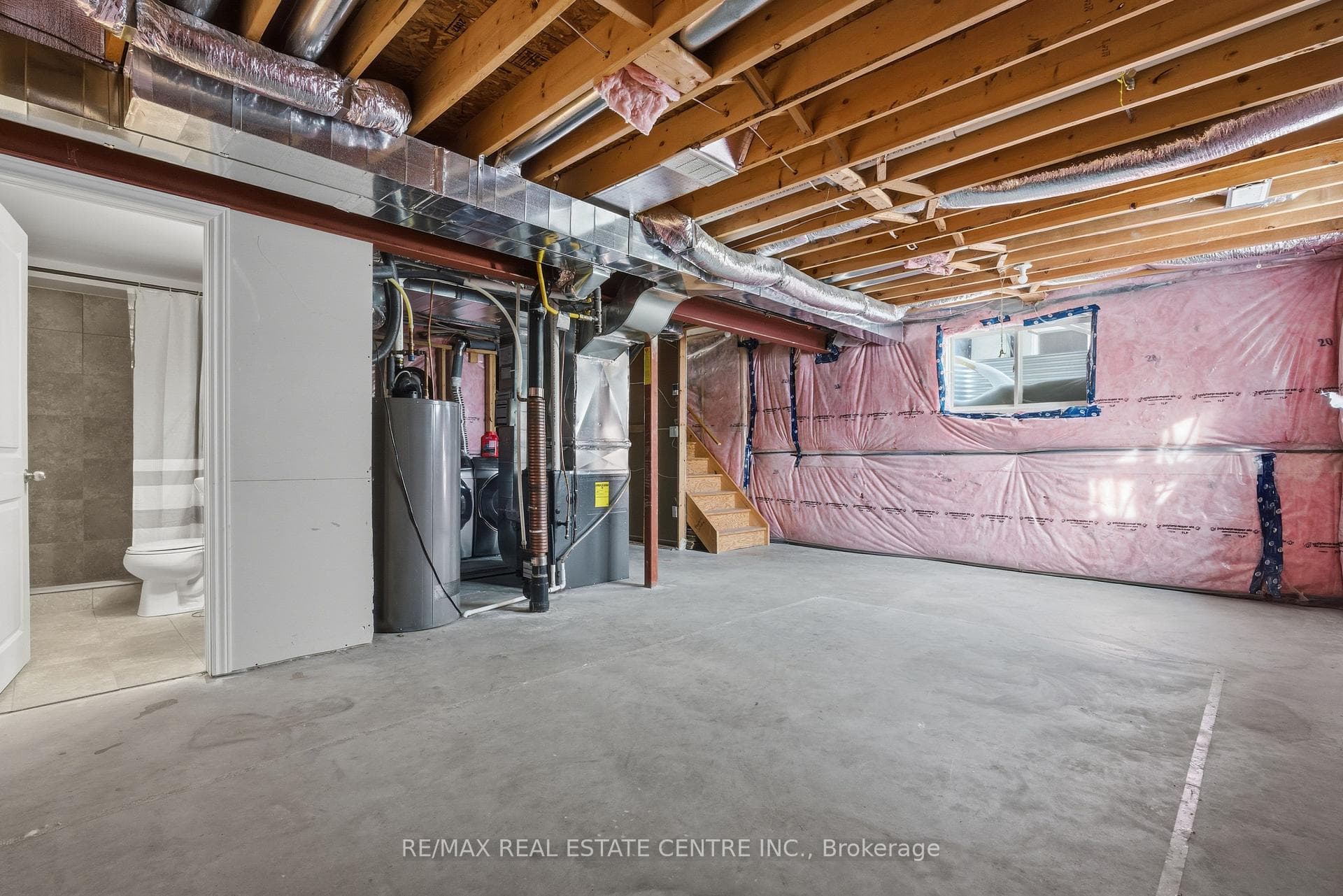 120 Links Crescent photo 21