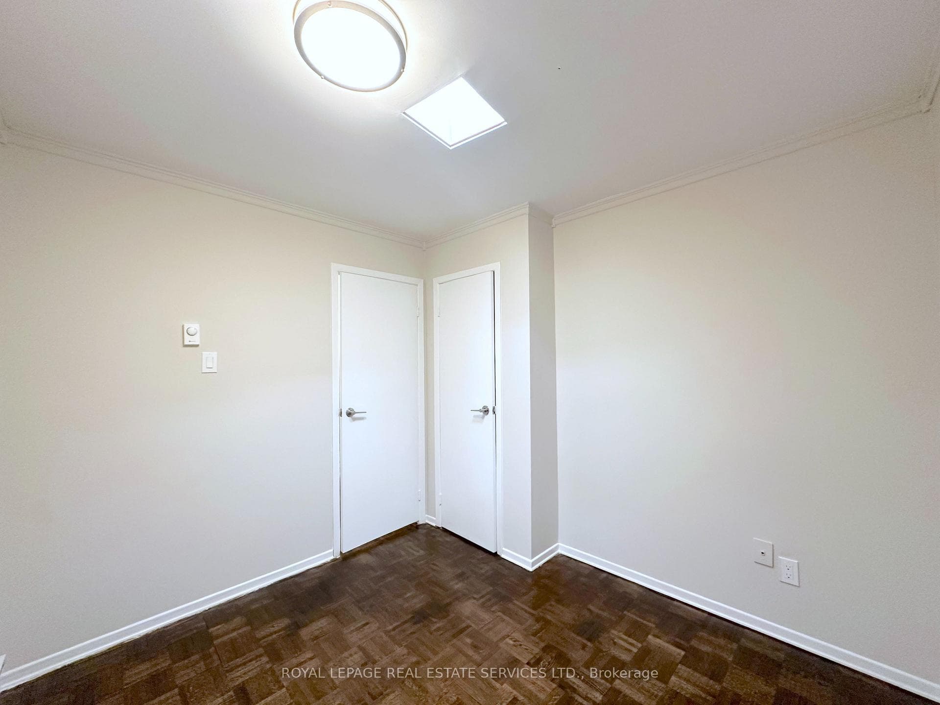 5062 Dundas Street Unit 2 photo 9