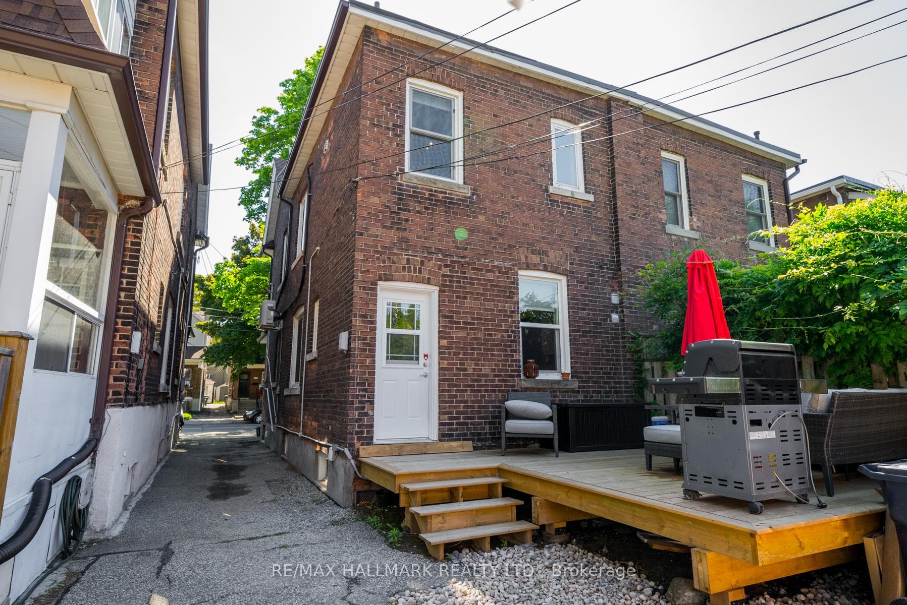 136 Monarch Park Avenue photo 32