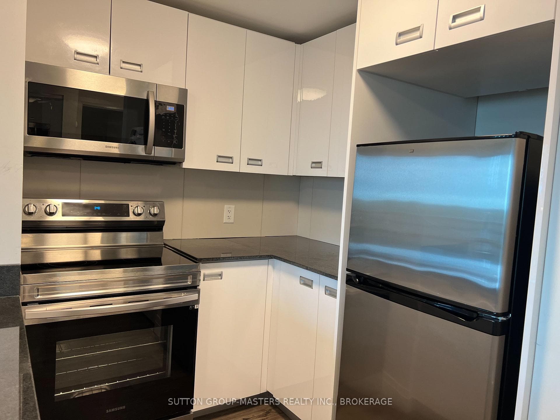 652 Princess Street Unit 830 photo 8