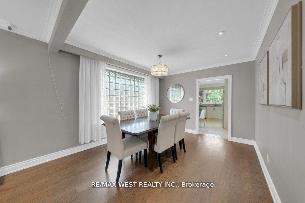 151 Brahms Avenue photo 7
