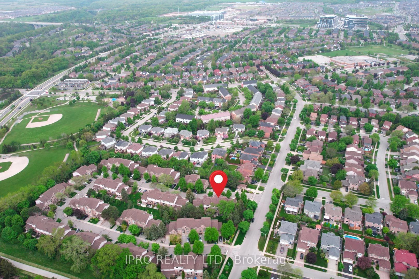 2272 Mowat Avenue Unit 74 photo 40