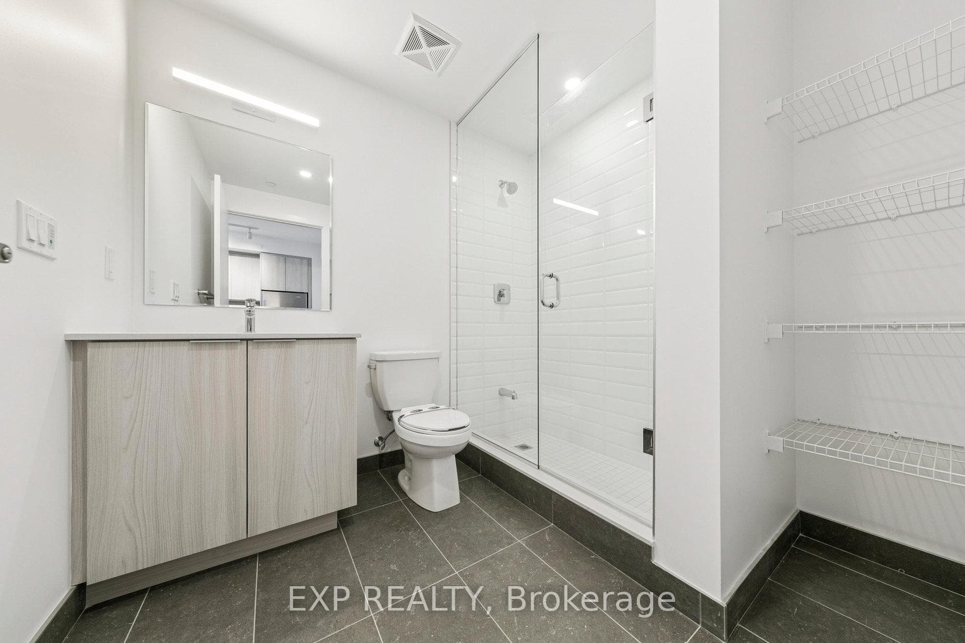 720 WHITLOCK Avenue Unit 716 photo 9