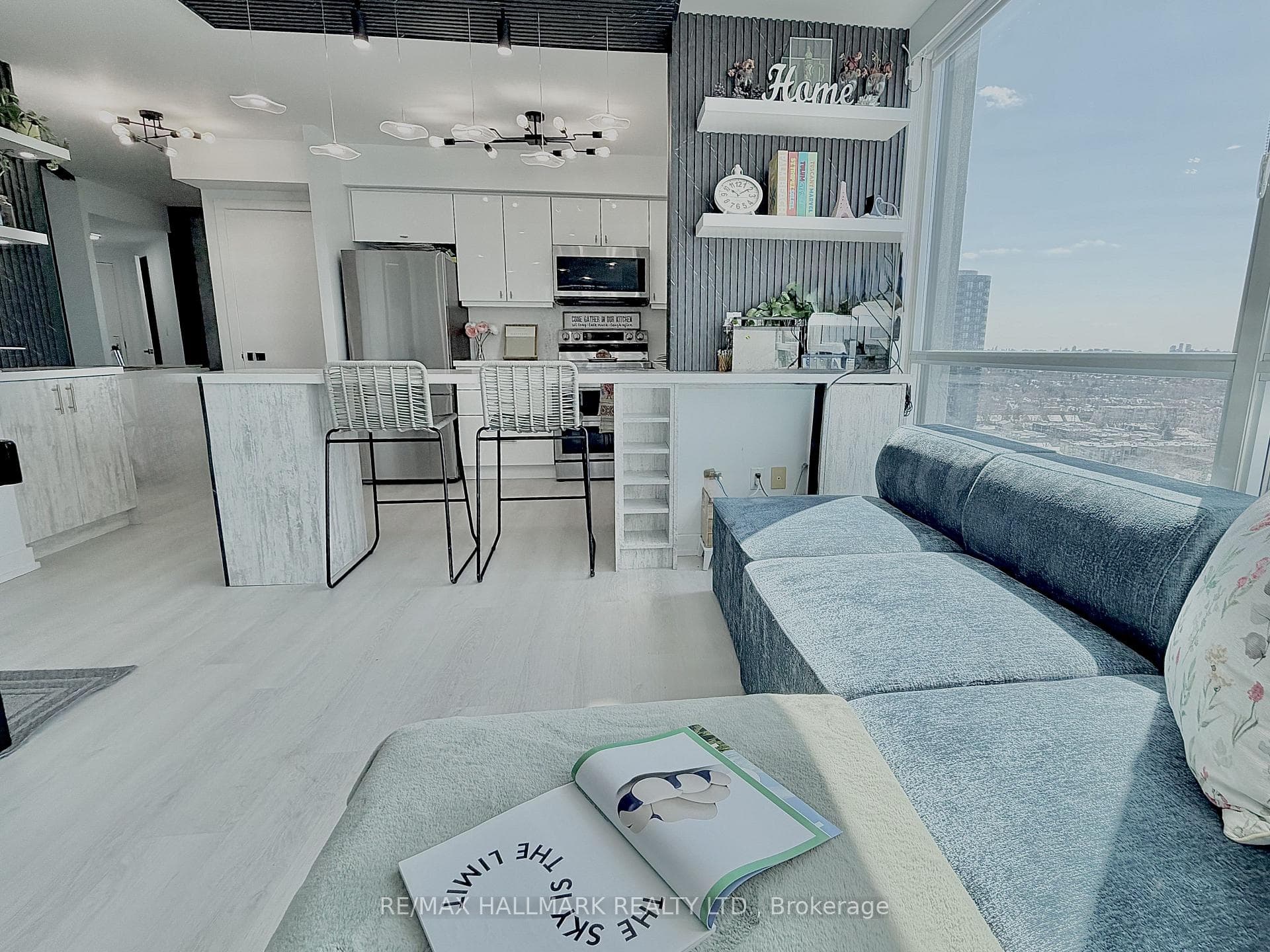 5740 Yonge Street Unit 1904 photo 3