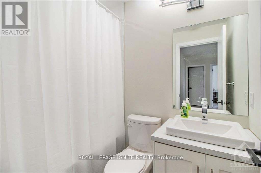 550 North Service Road Unit 417 photo 16